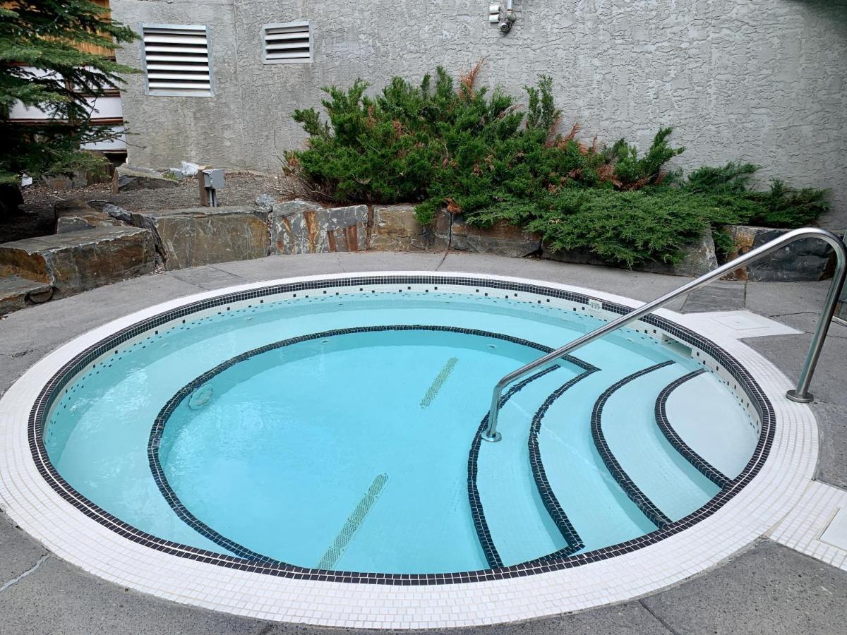 Heavenly Mountain Condo Managed By Little Sister Getaways Canmore Exterior foto